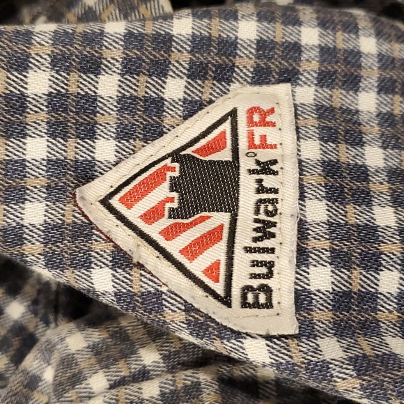 Bulwark flame resistant button up - Picture 2 of 4